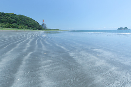 海　　岸<br>佐藤　　明