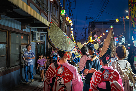 田舎街の踊り天国（３枚組）<br>1/3　　須原　仁志