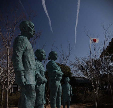 ーフィリピン戦没者慰霊巡拝ー<br>戦没者を見送った家族（徳島護国神社境内記念館）<br>吉田　隆之