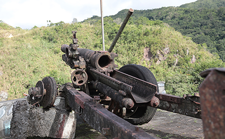 ーフィリピン戦没者慰霊巡拝ー<br>大砲(誰が展示した比・米・日か)<br>80年の風化<br>吉田　隆之